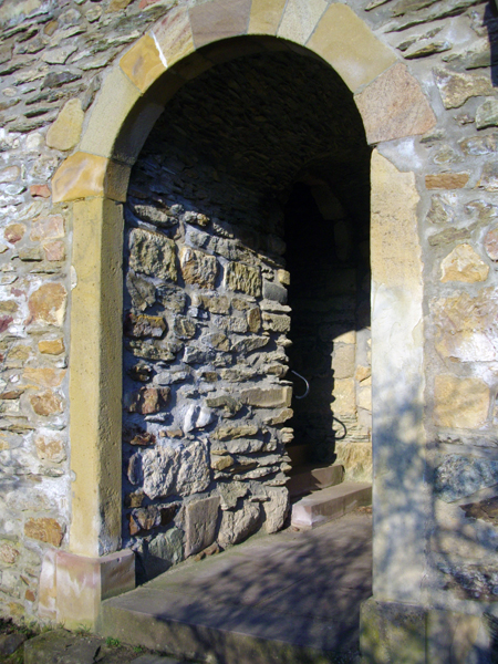 Von freiwilligen Helfern gebaut: Burg-Zugang von Winterburg aus.